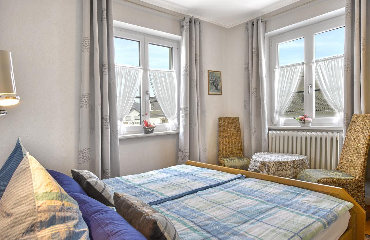 Pension "Haus Am Walde" Brodenbach, Mosel Екстериор снимка